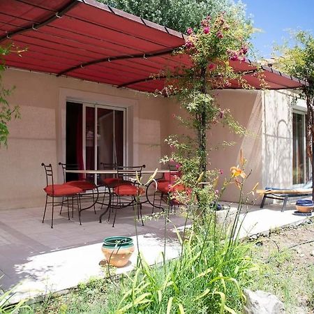 Petit Paradis . Pujaut المظهر الخارجي الصورة